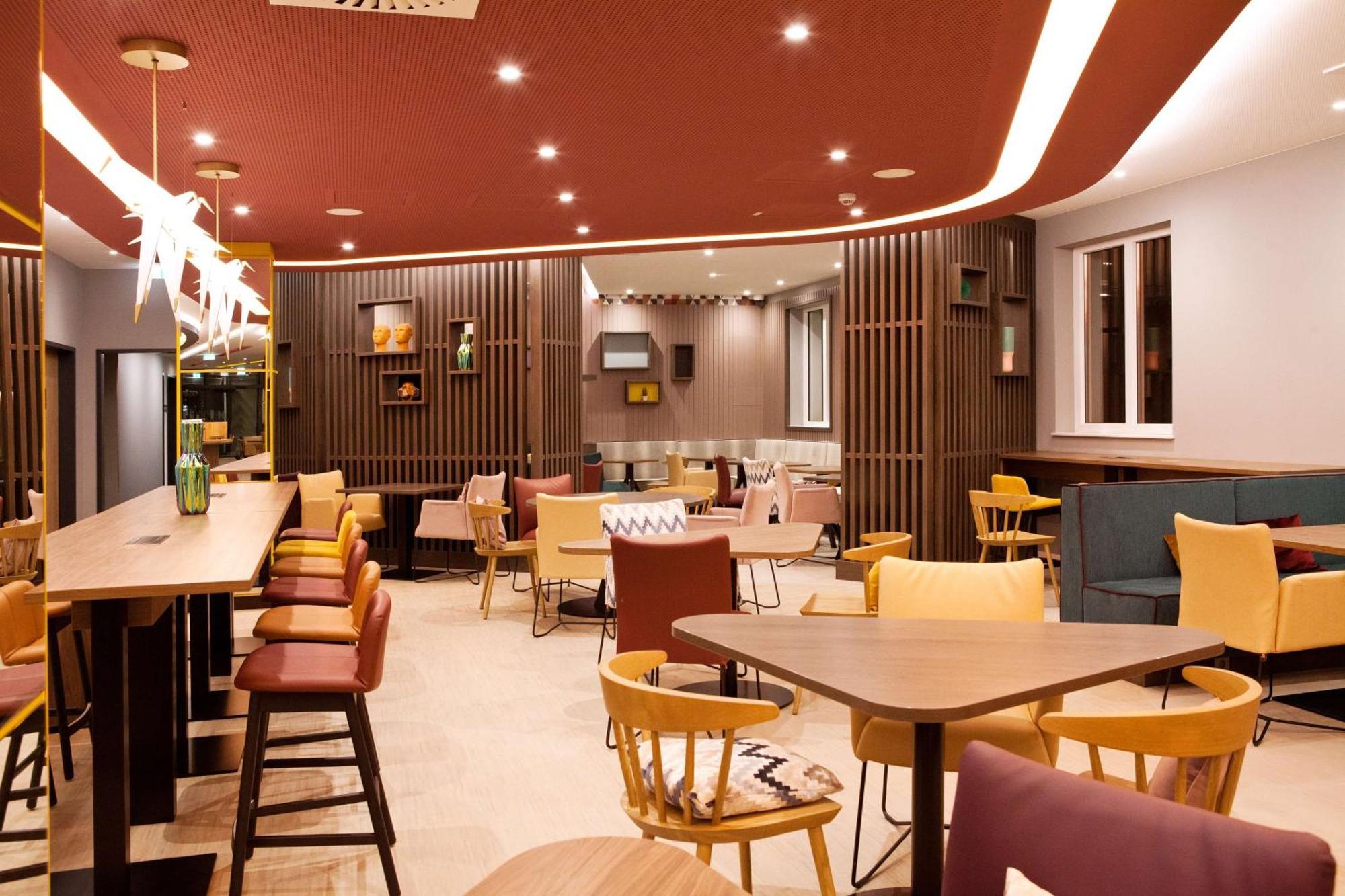 Hampton By Hilton Regensburg Hotel Exterior foto