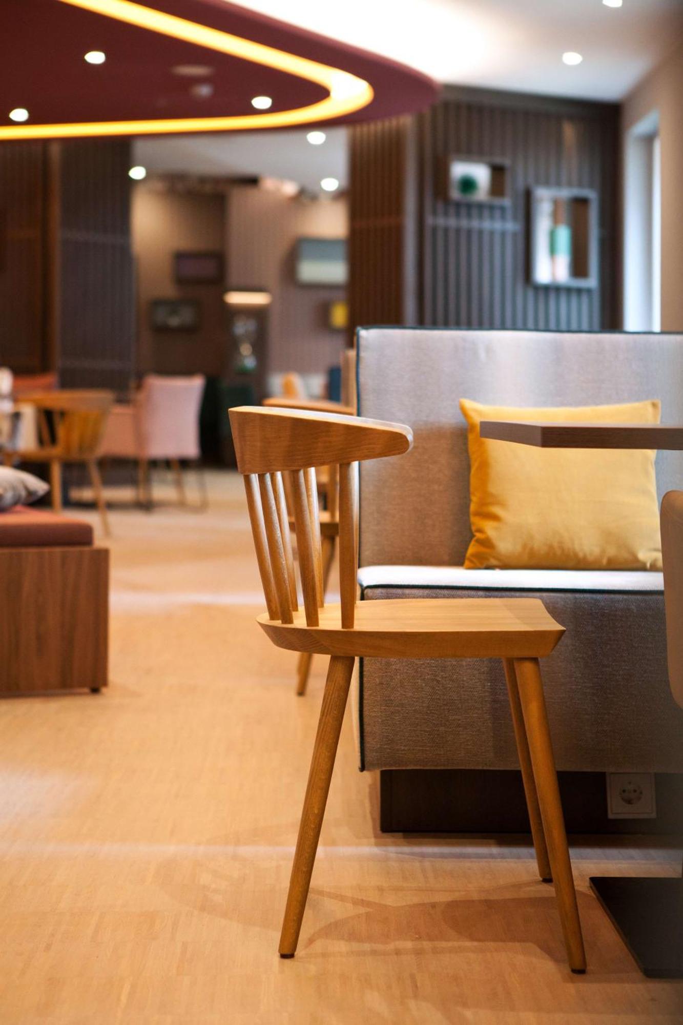 Hampton By Hilton Regensburg Hotel Exterior foto