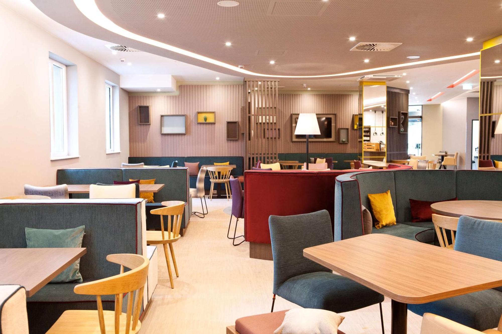Hampton By Hilton Regensburg Hotel Exterior foto